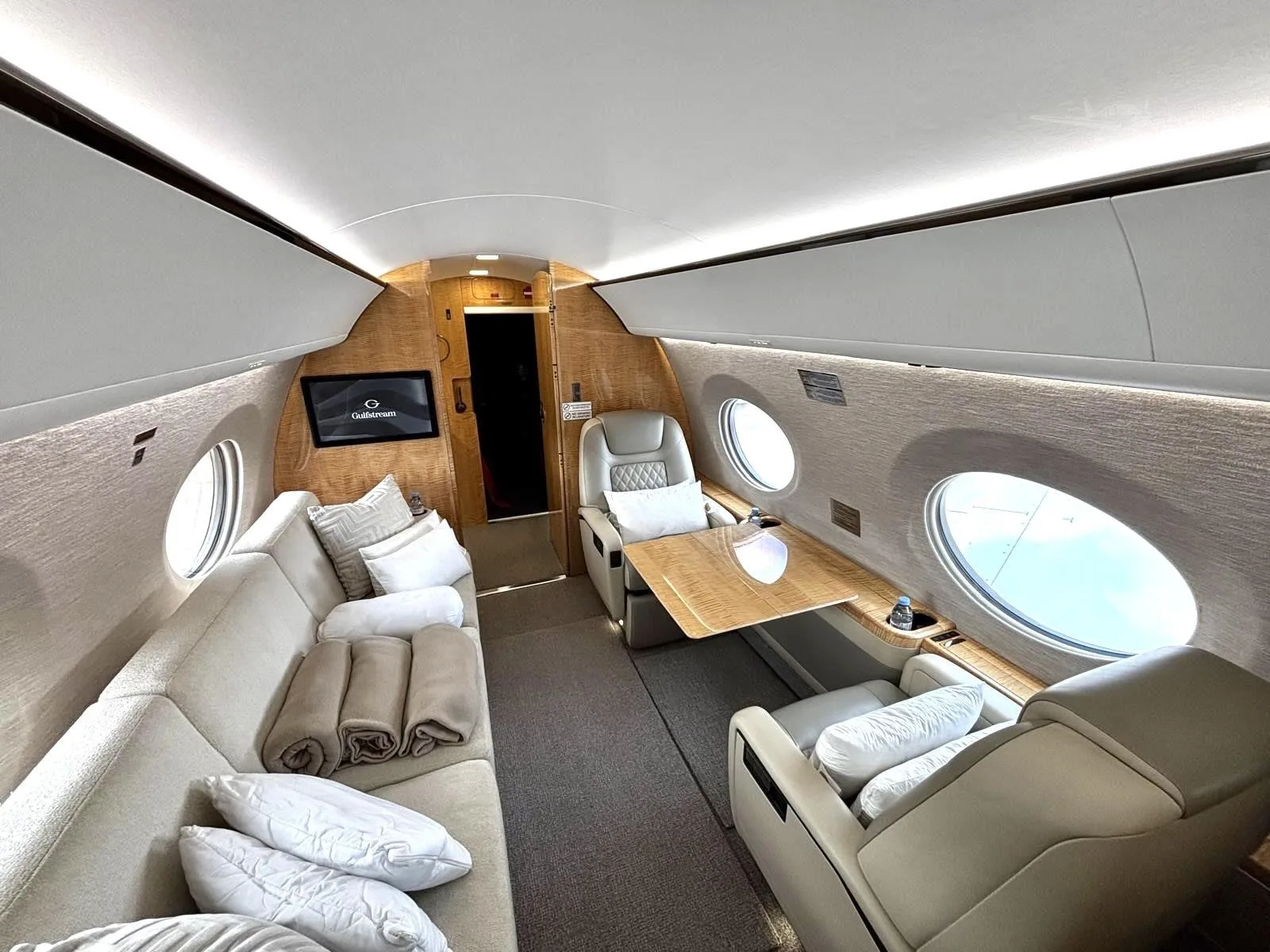 Cabin interior of a 2020 GULFSTREAM G500.