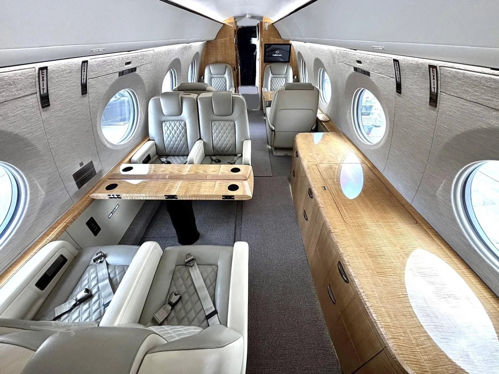 Cabin interior of a 2020 GULFSTREAM G500.