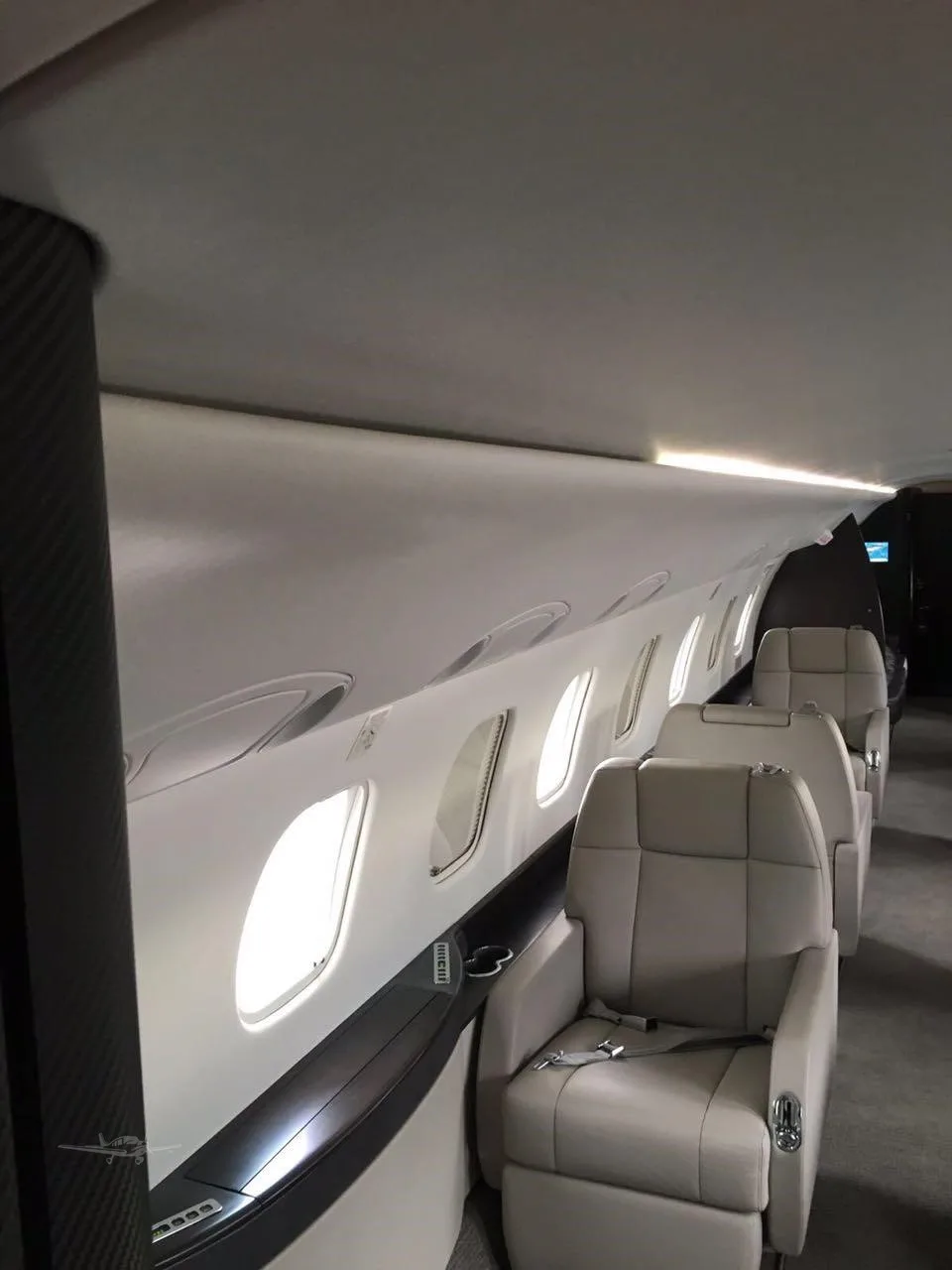 Cabin interior of a 2006 EMBRAER LEGACY 600.