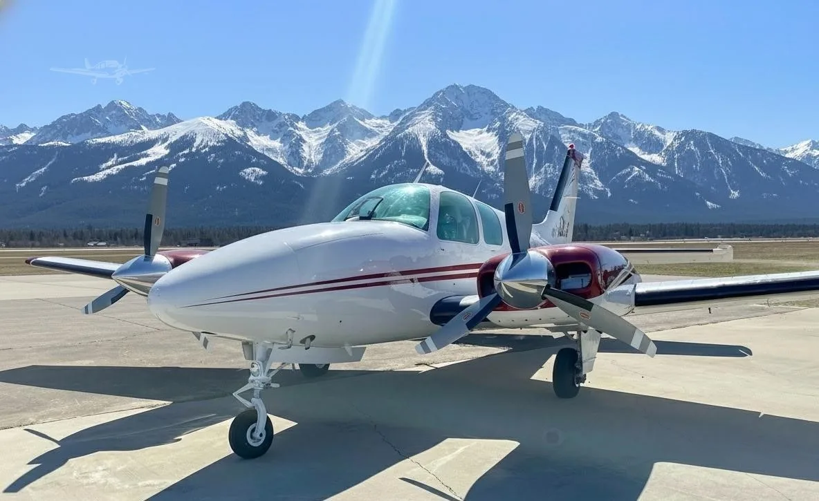 Exterior view of a 1977 BEECHCRAFT 58 BARON, N588T.