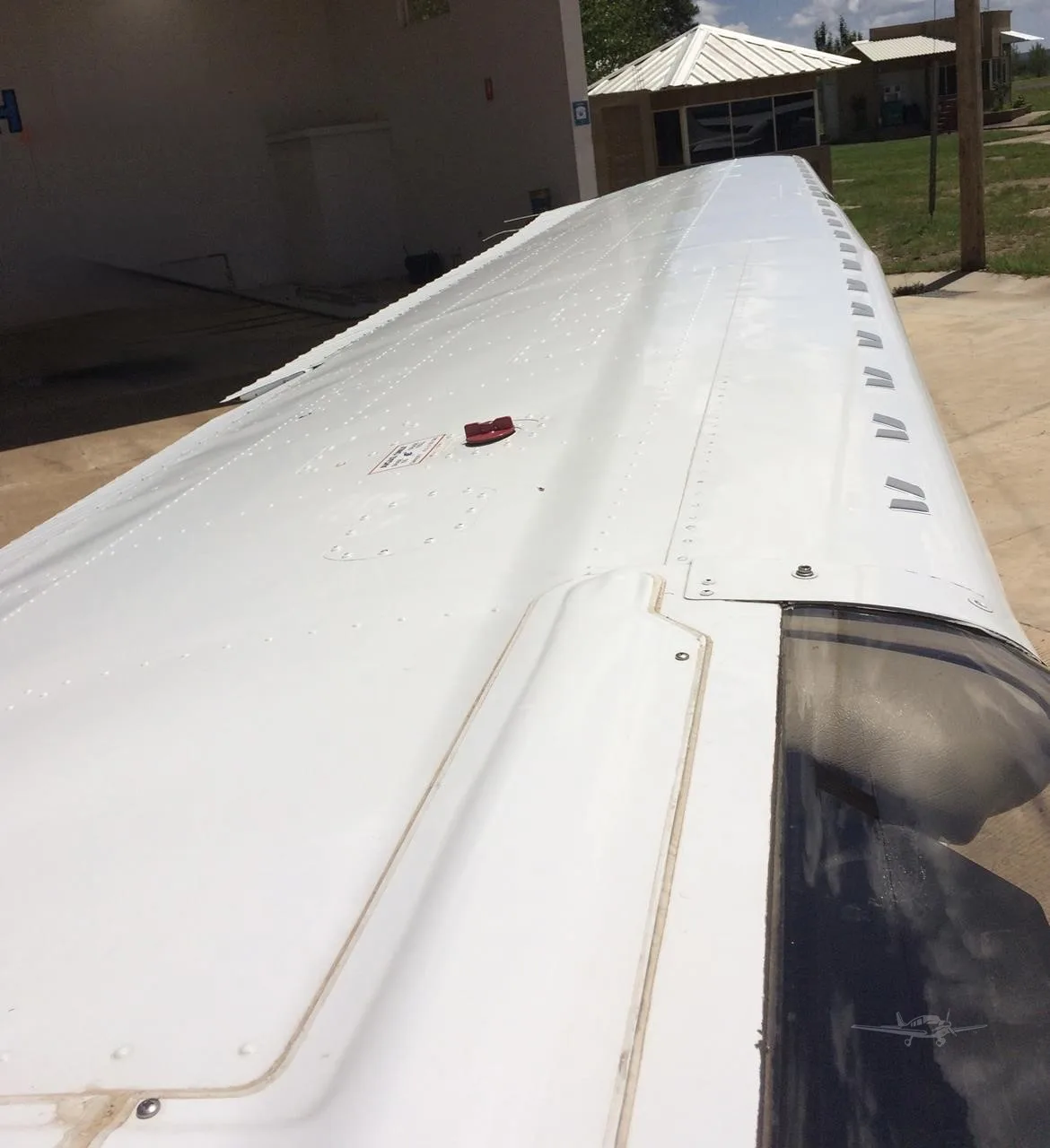 Exterior view of a 2003 CESSNA TURBO 182T SKYLANE, N612X.