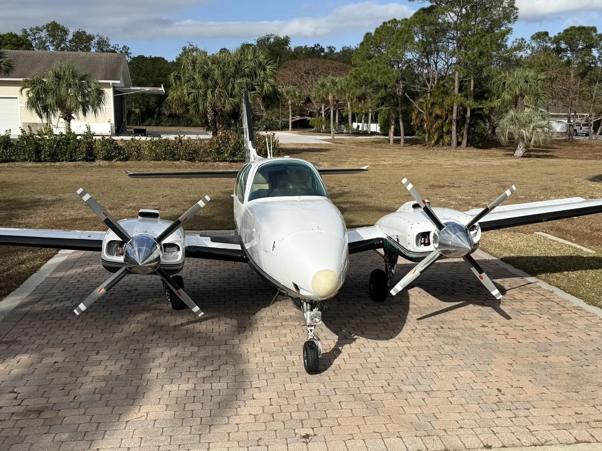 Exterior view of a 1980 BEECHCRAFT 58 BARON, N288P.