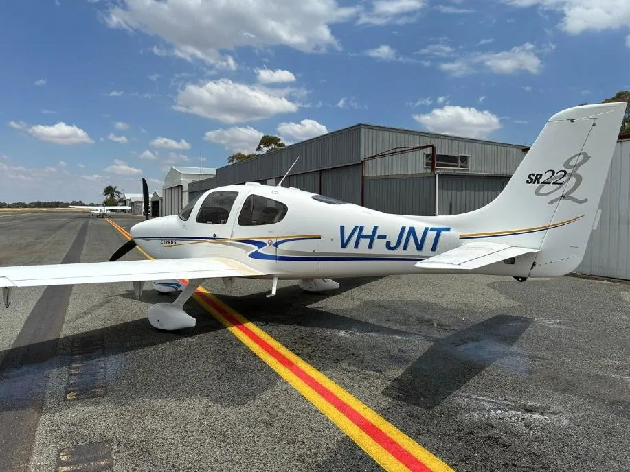 2004 Cirrus SR22-G2