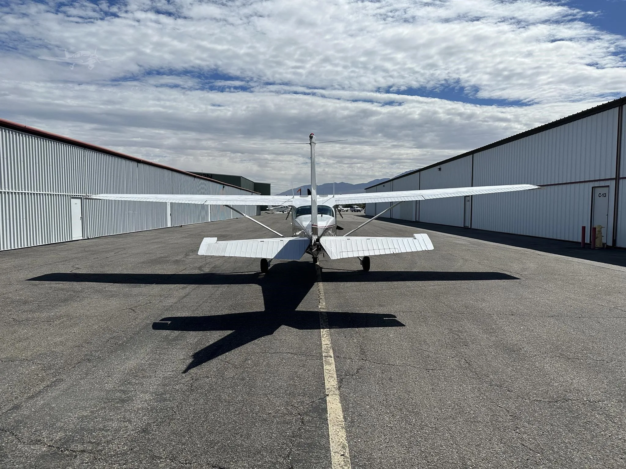 Exterior view of a 1984 CESSNA 172RG CUTLASS, N9461D.