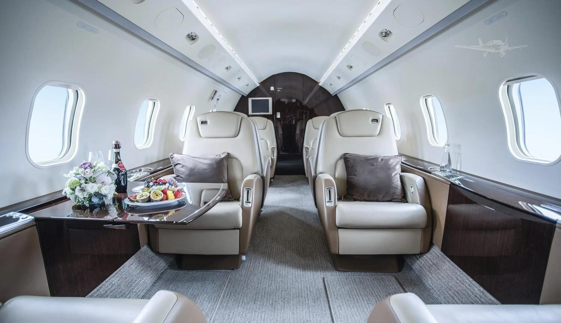 Cabin interior of a 2004 BOMBARDIER CHALLENGER 300.
