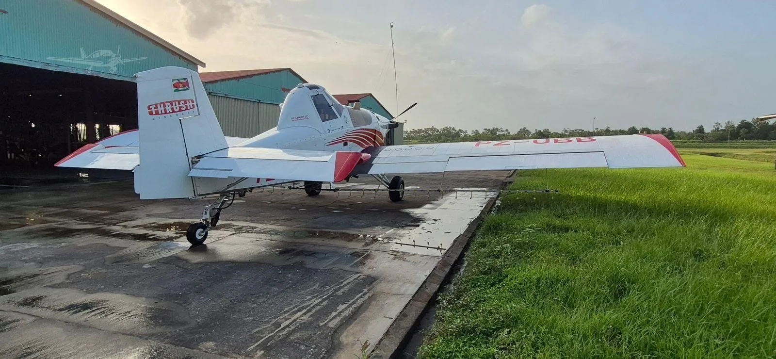 Exterior view of a 2017 THRUSH S2R-T34.