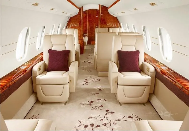 Cabin interior of a 2013 BOMBARDIER GLOBAL 6000.