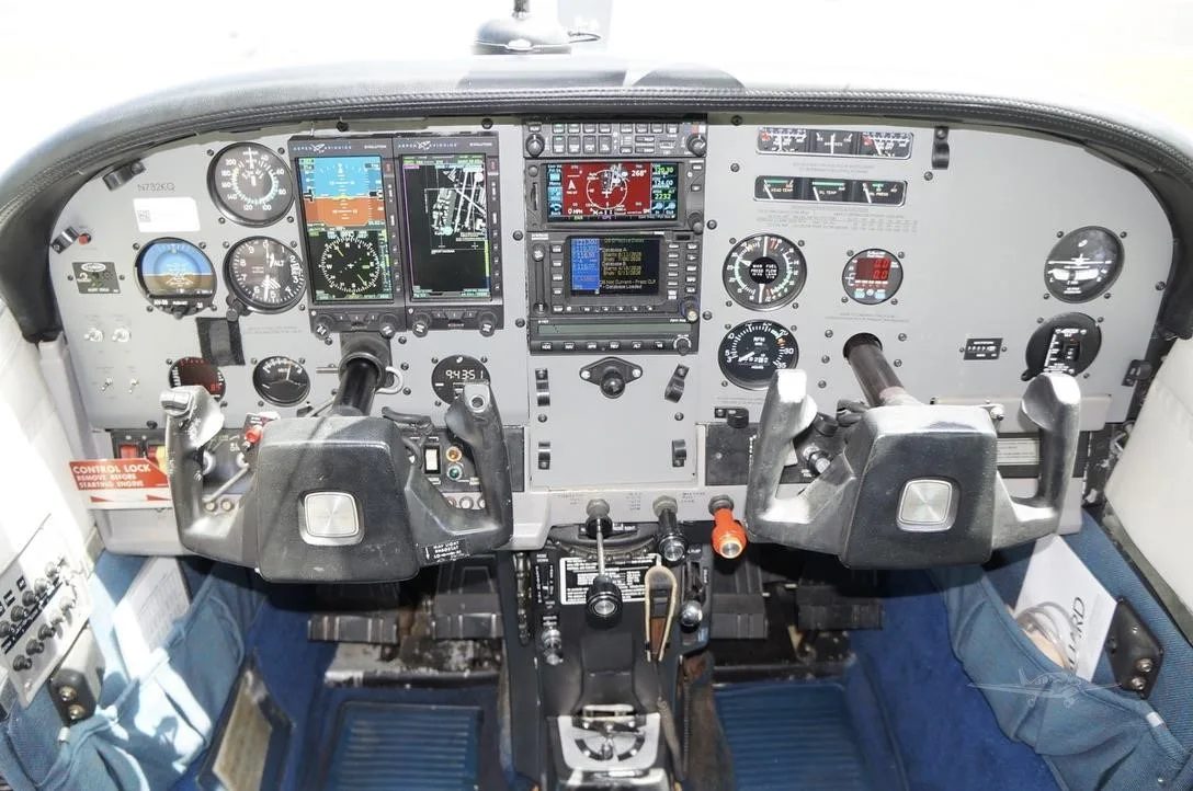Cockpit and instrument panel of a 1977 CESSNA TURBO 210M.