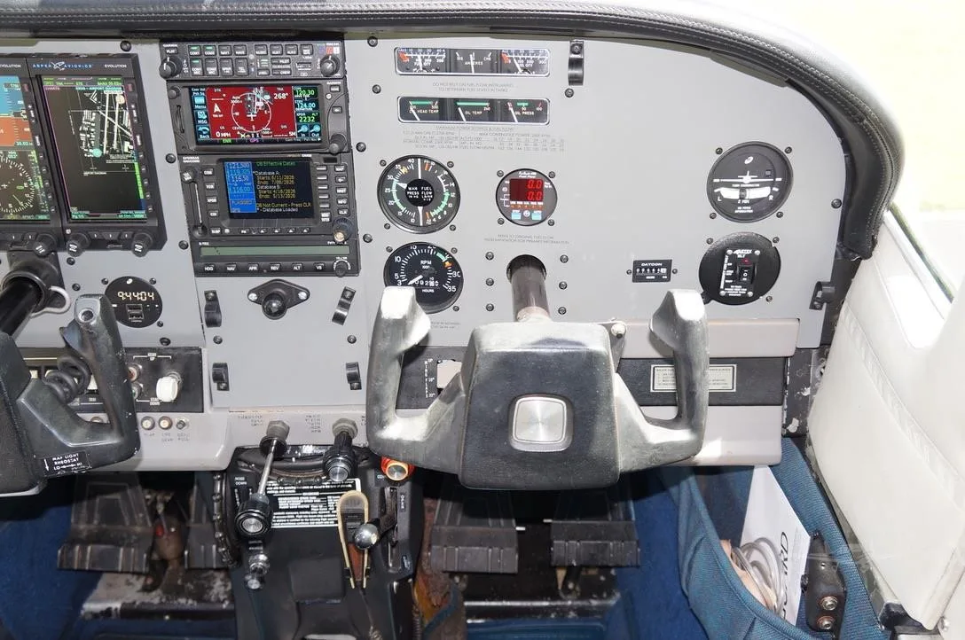 Cockpit and instrument panel of a 1977 CESSNA TURBO 210M.