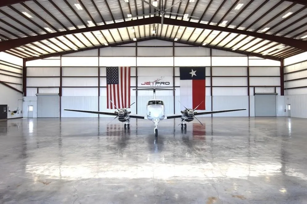 Exterior view of a 1989 BEECHCRAFT KING AIR 300, N627MG.