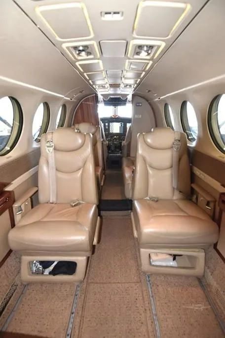 Cabin interior of a 1989 BEECHCRAFT KING AIR 300.
