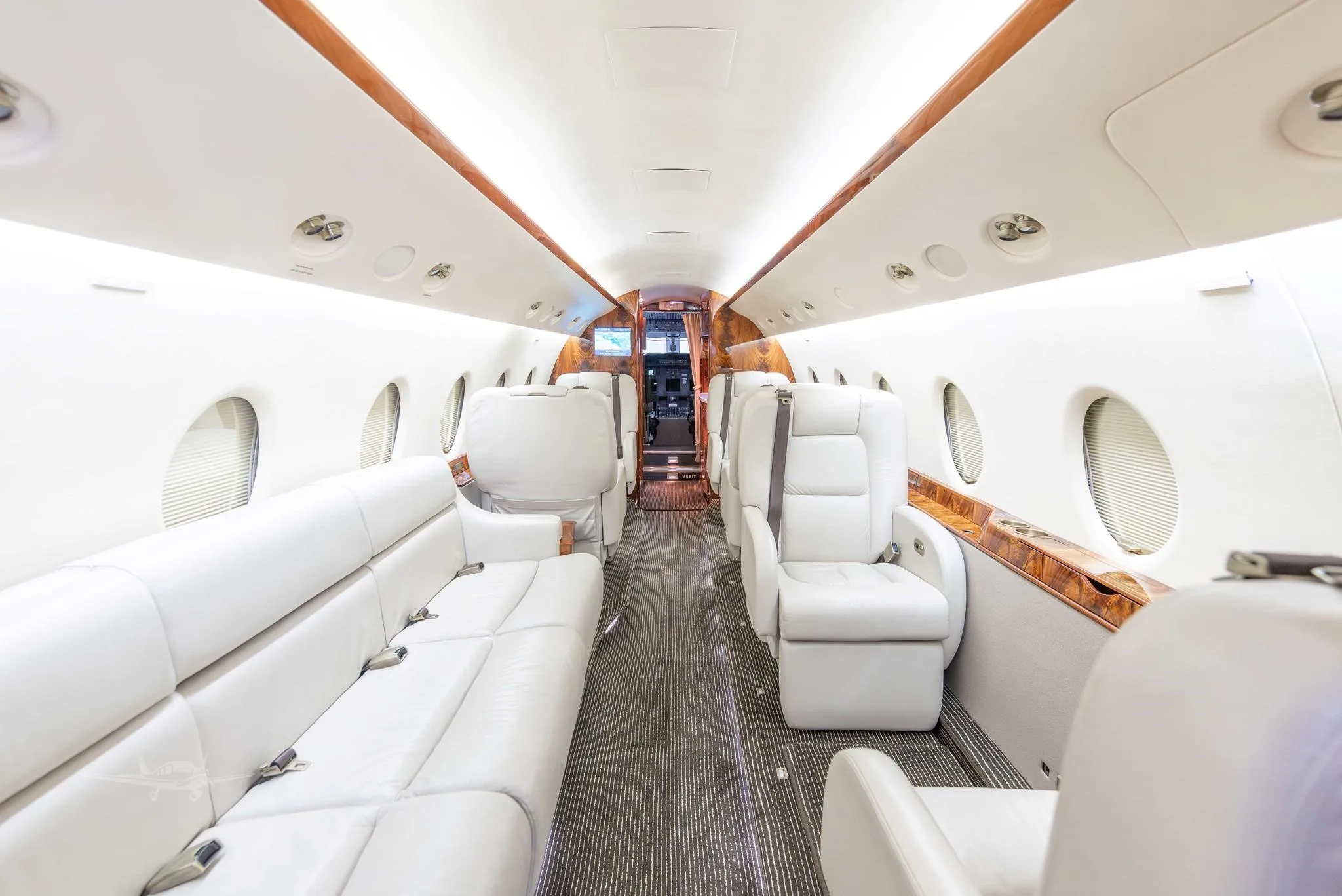 Cabin interior of a 2001 GULFSTREAM G200.