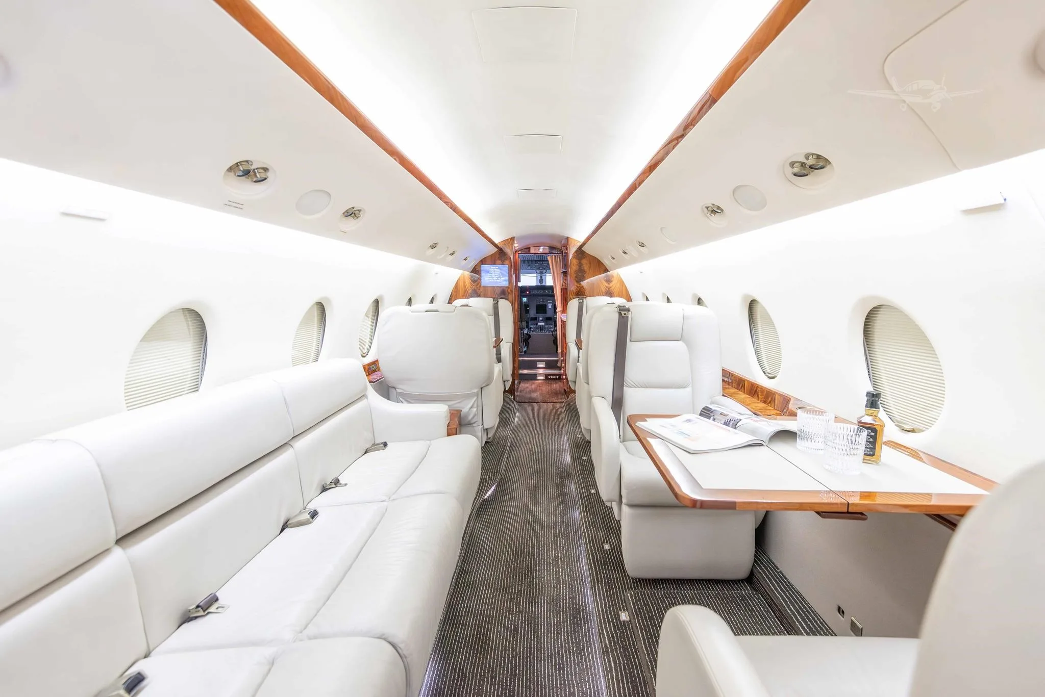 Cabin interior of a 2001 GULFSTREAM G200.