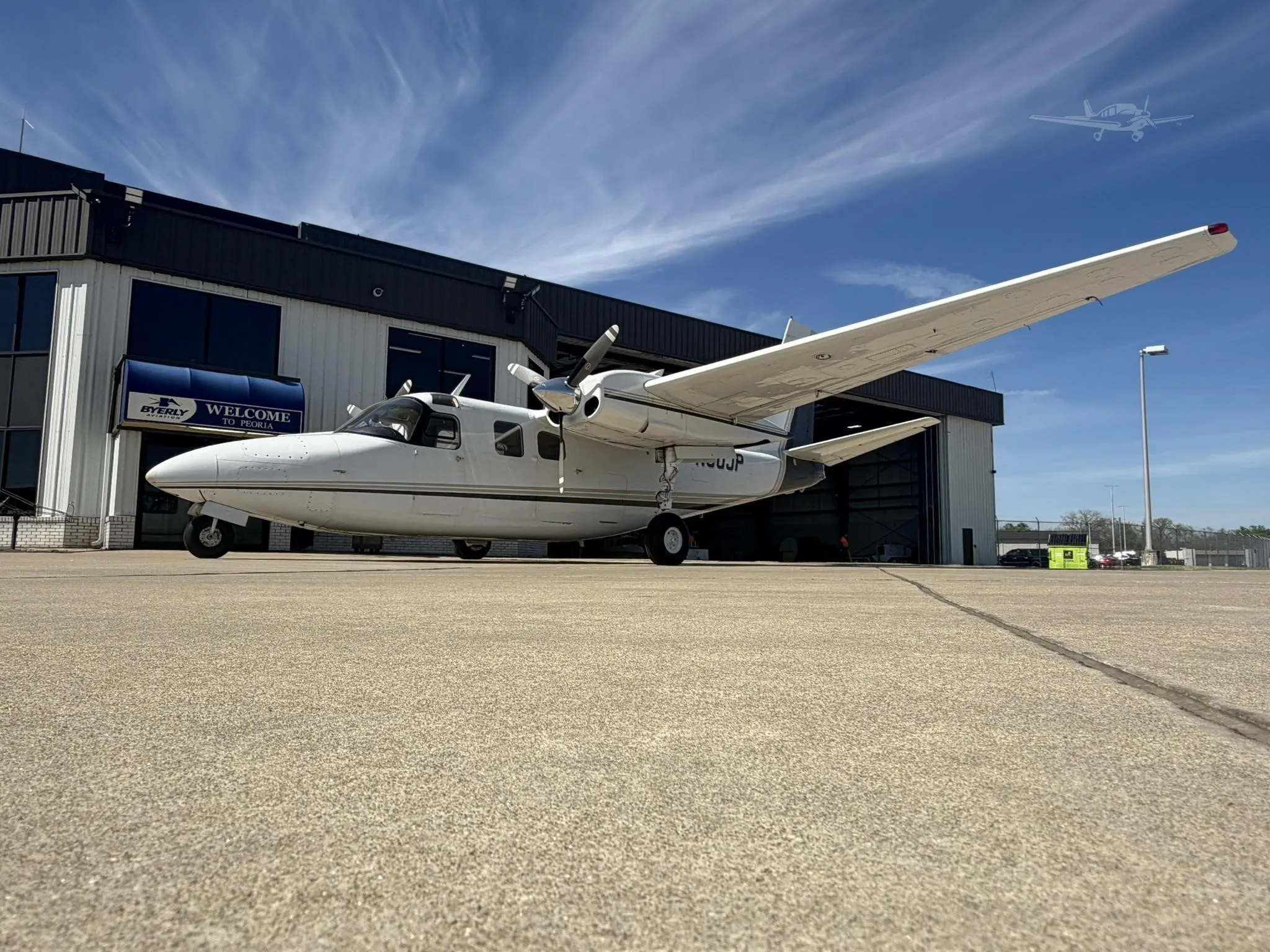 Exterior view of a 1970 COMMANDER 500S, N90JP.