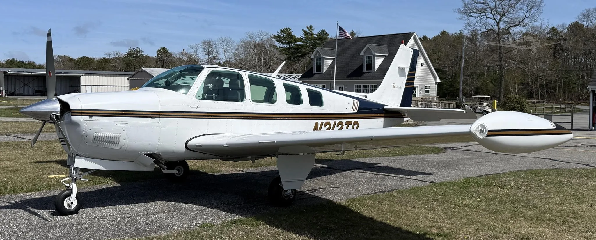 Exterior view of a 1982 BEECHCRAFT A36 BONANZA, N212TD.