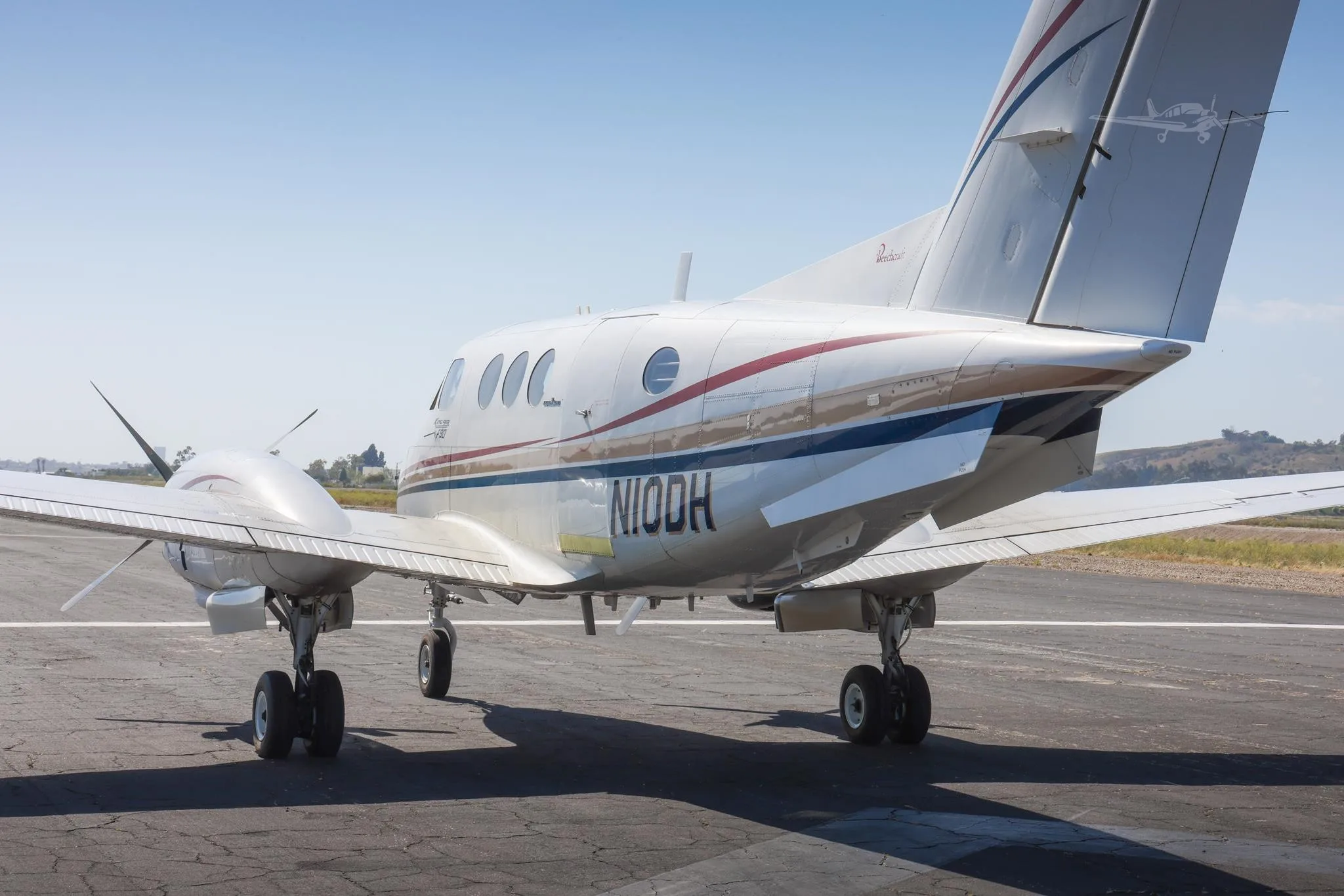 Exterior view of a 1981 BEECHCRAFT KING AIR F90, N10DH.