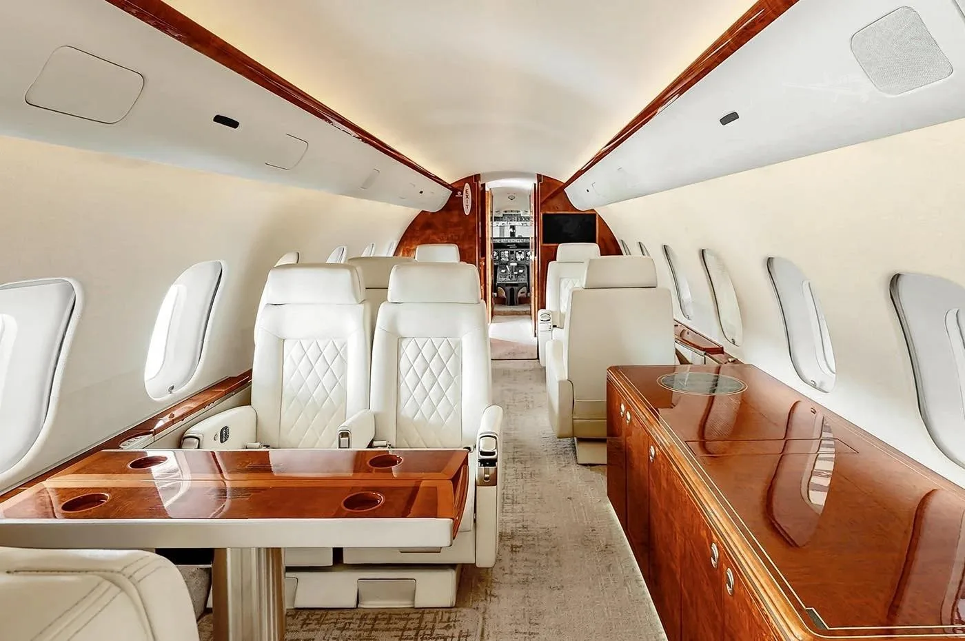 Cabin interior of a 2005 BOMBARDIER GLOBAL 5000.