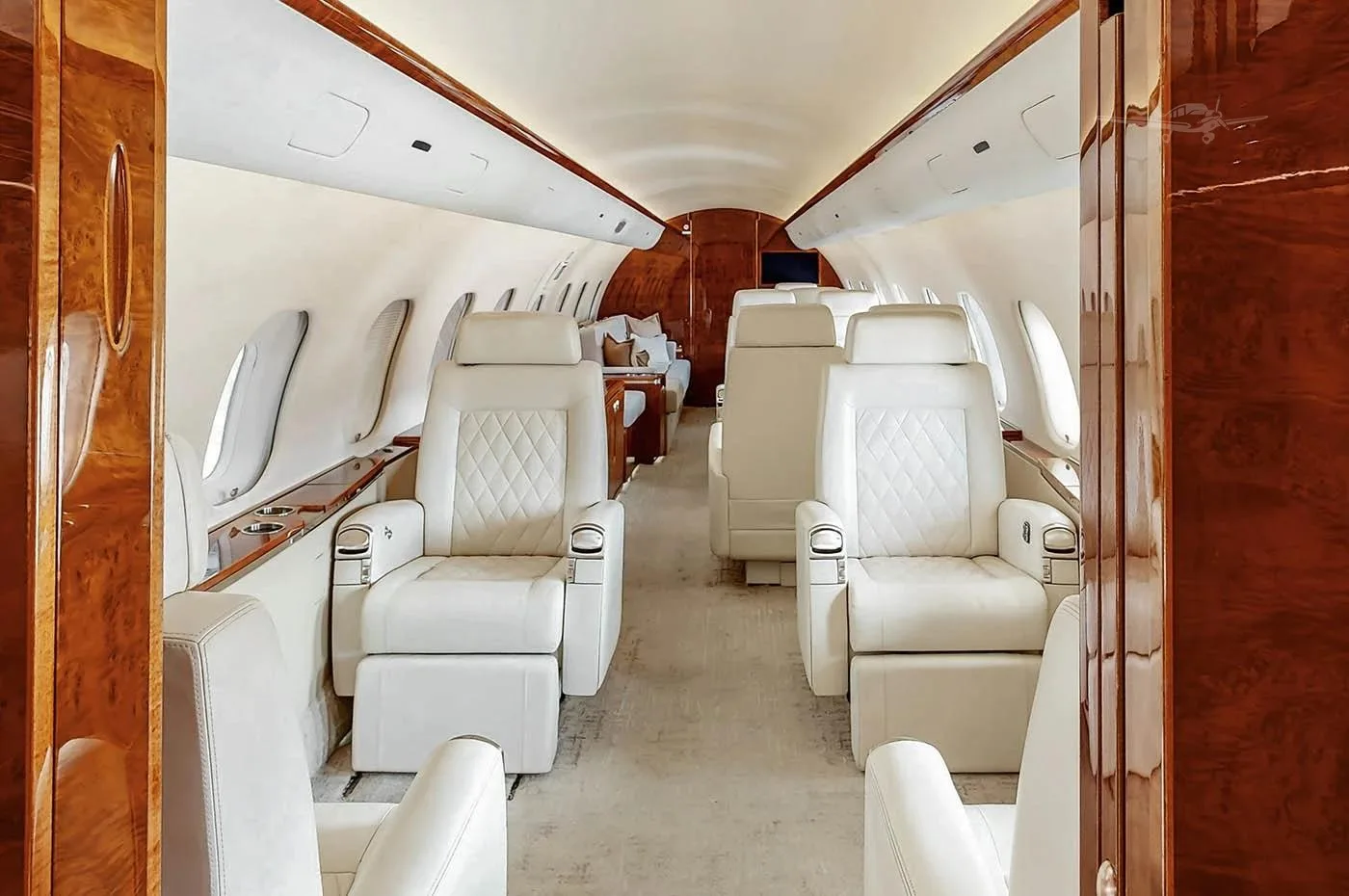 Cabin interior of a 2005 BOMBARDIER GLOBAL 5000.