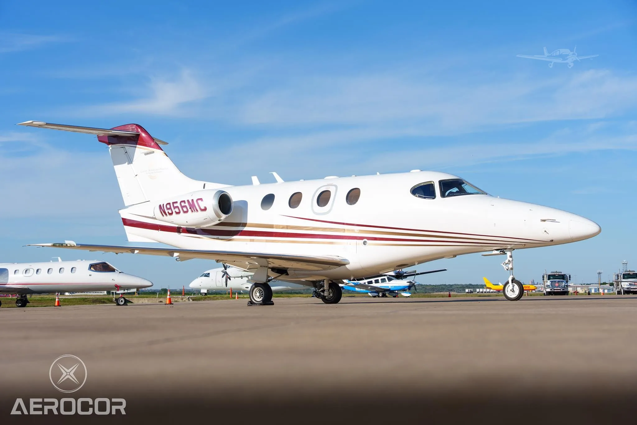 Exterior view of a 2006 BEECHCRAFT PREMIER IA, N956MC.