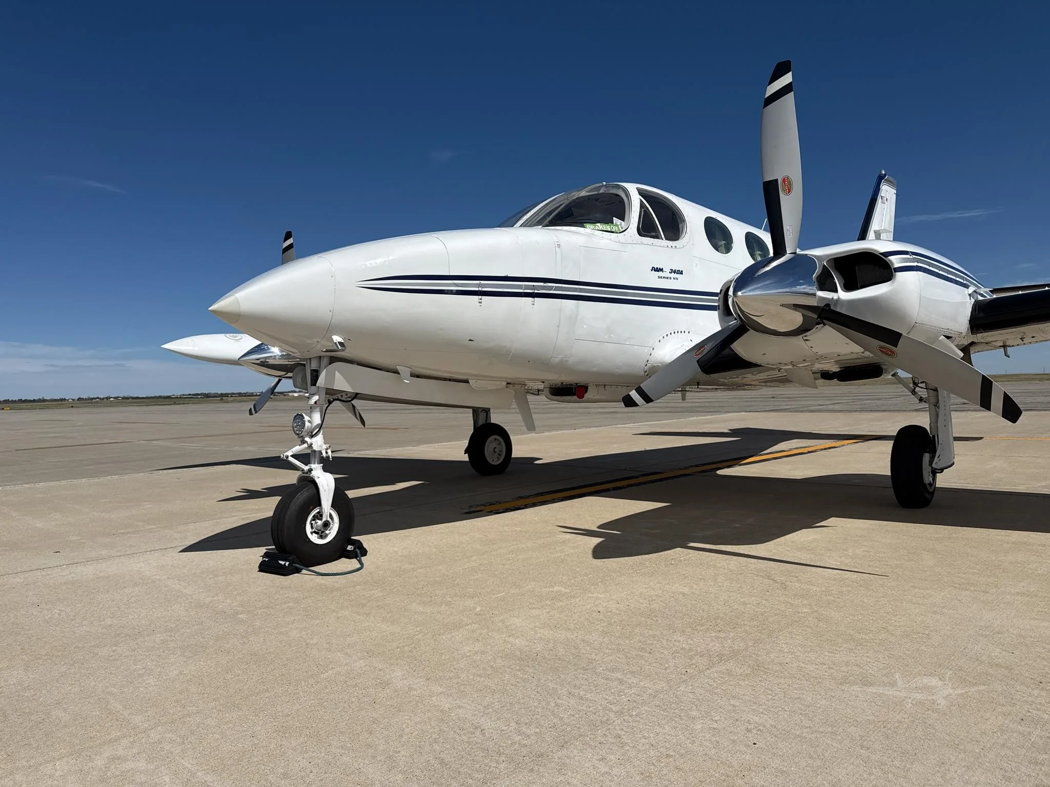 Exterior view of a 1977 CESSNA 340A.