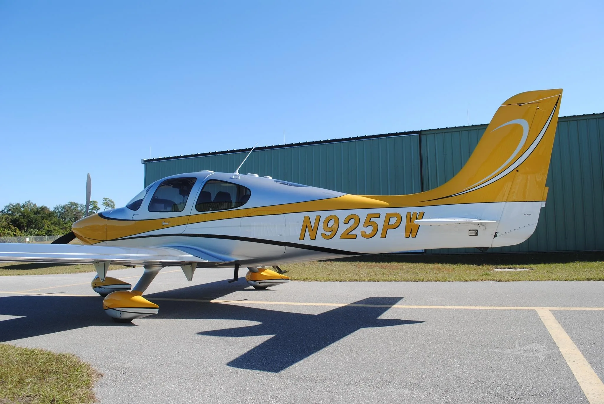 2001 Cirrus SR22