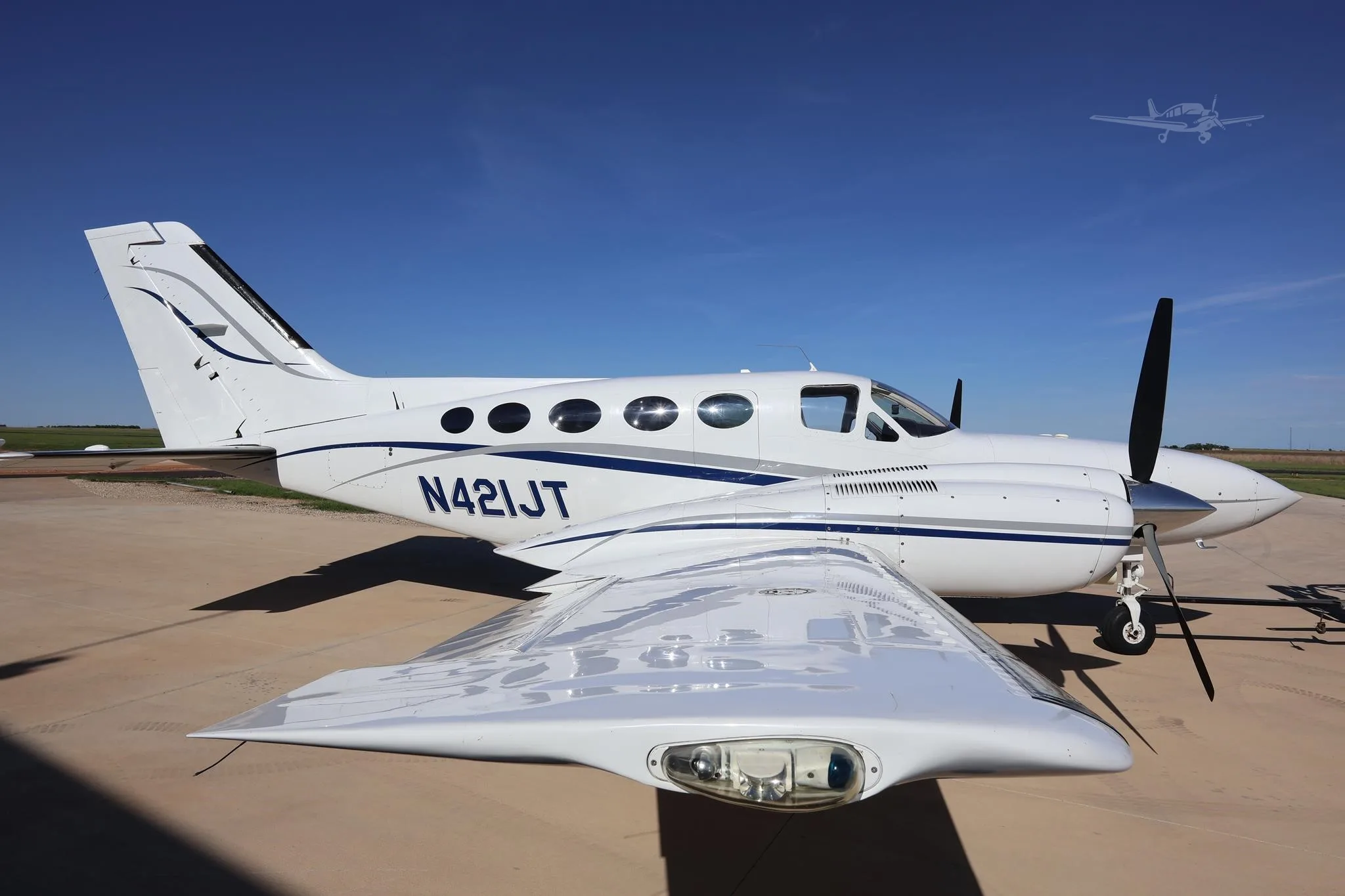 Exterior view of a 1979 CESSNA 421C, N421JT.