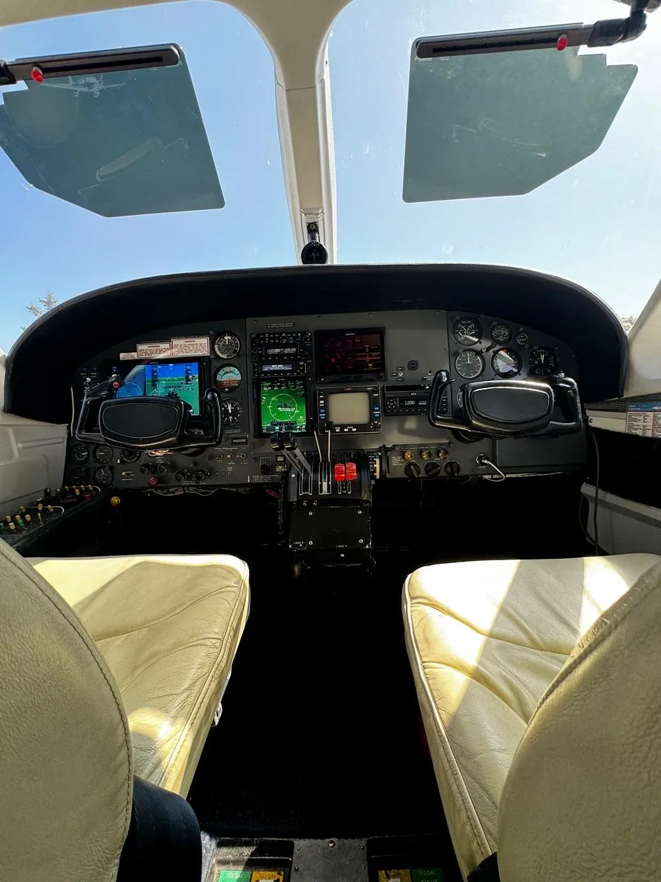 Cockpit and instrument panel of a 1976 CESSNA 421C.