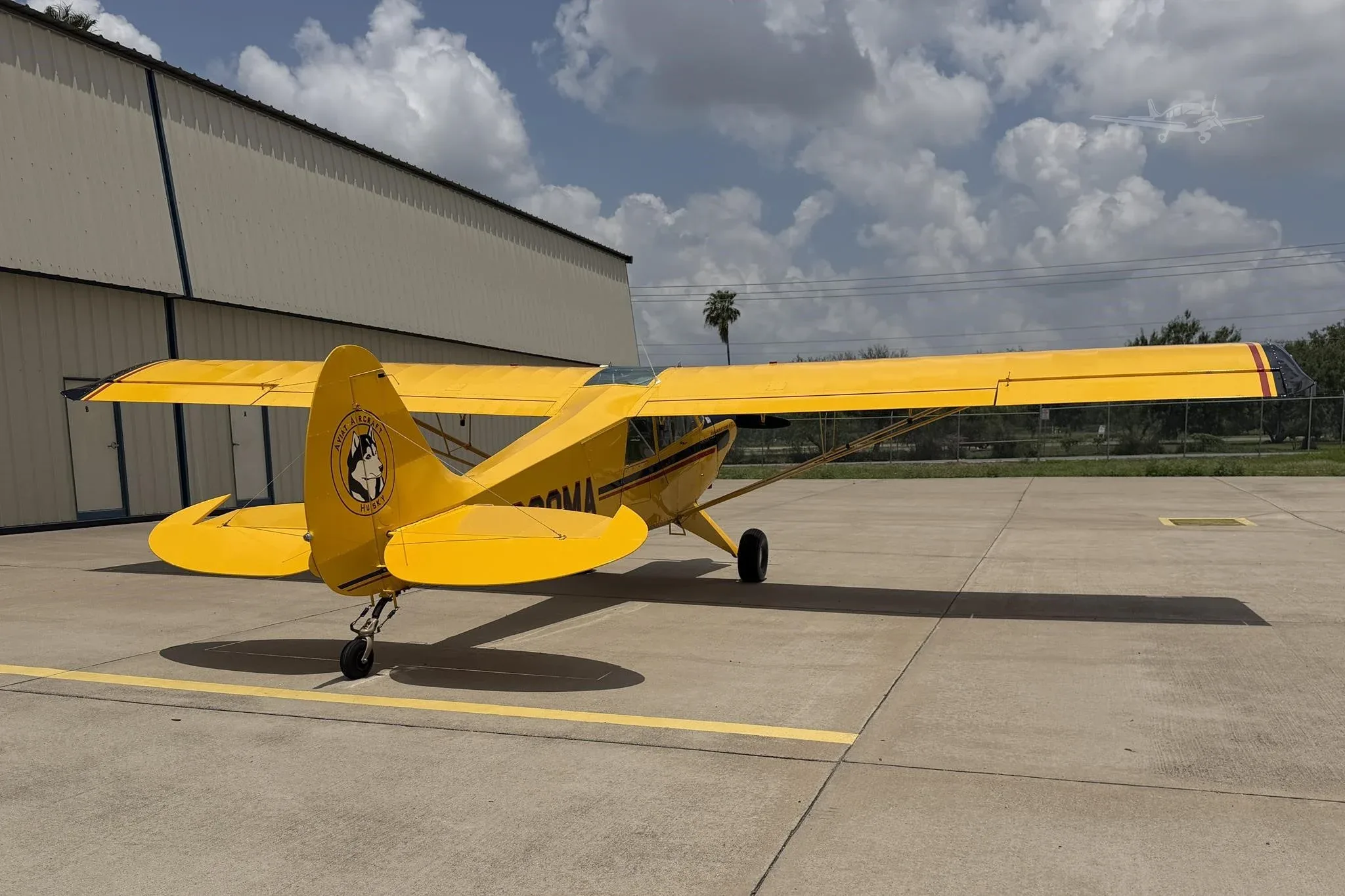 Marketing image of a 2011 AVIAT HUSKY A-1C-180.