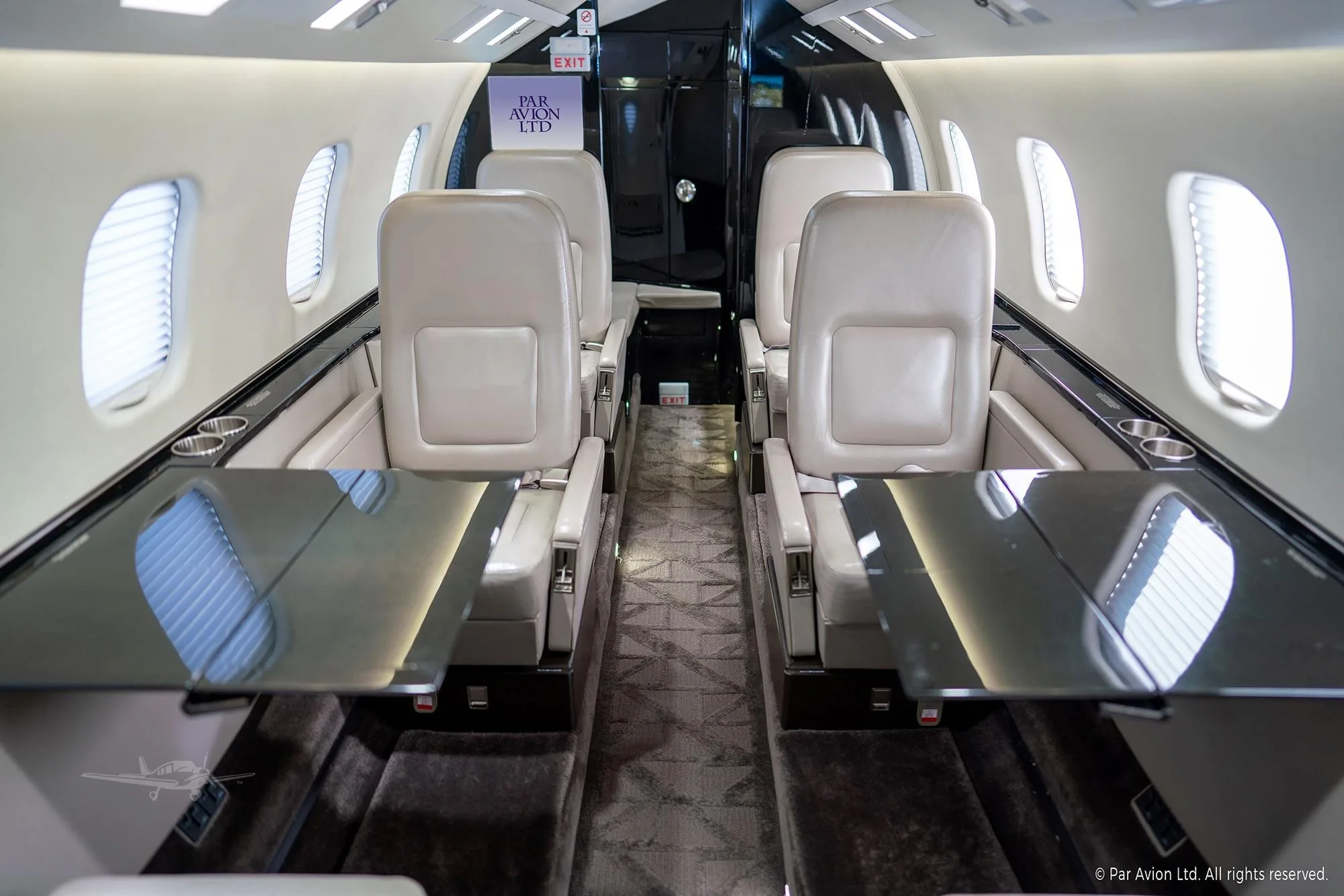 Cabin interior of a 2009 LEARJET 60XR.