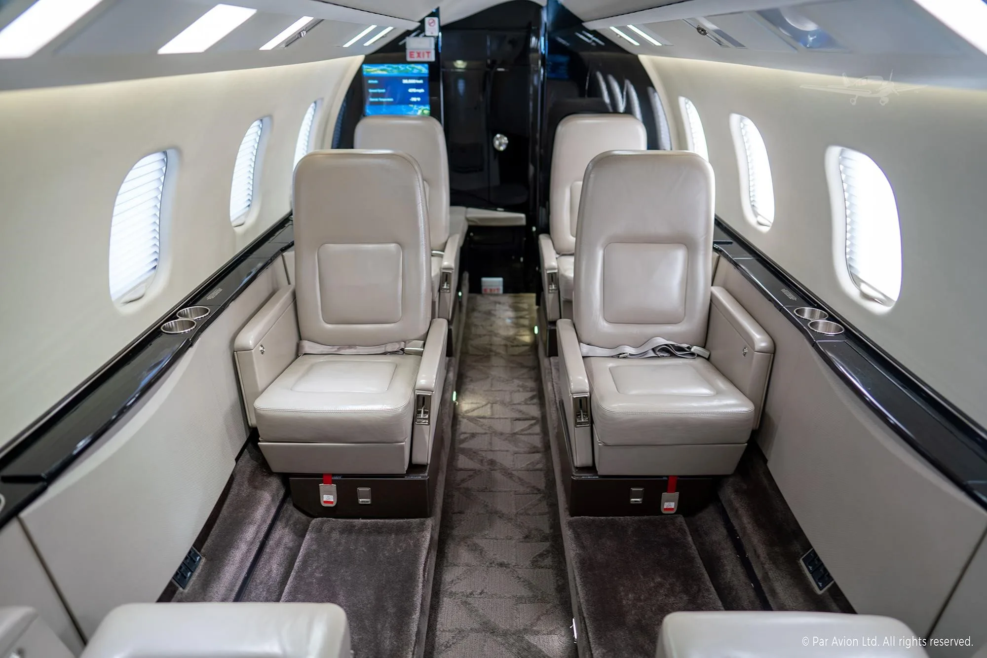 Cabin interior of a 2009 LEARJET 60XR.