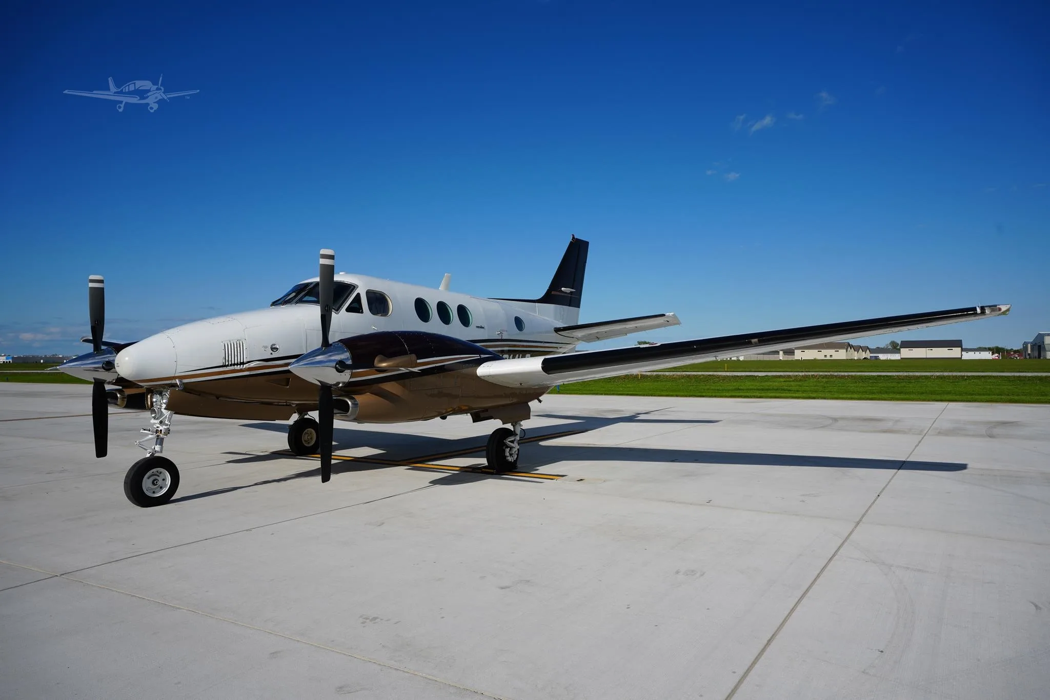 Exterior view of a 1990 BEECHCRAFT KING AIR C90A, N814LC.