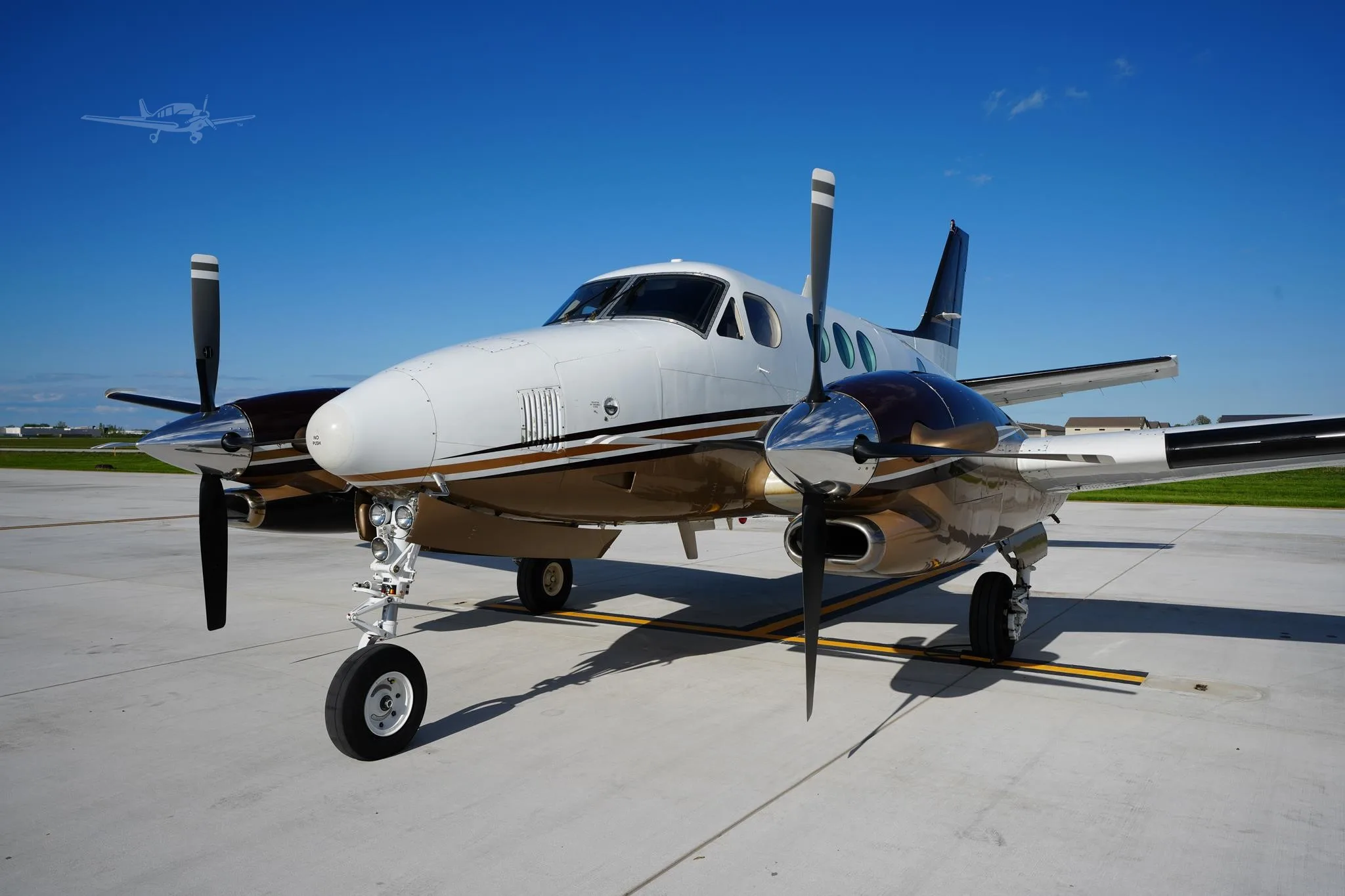 Exterior view of a 1990 BEECHCRAFT KING AIR C90A, N814LC.