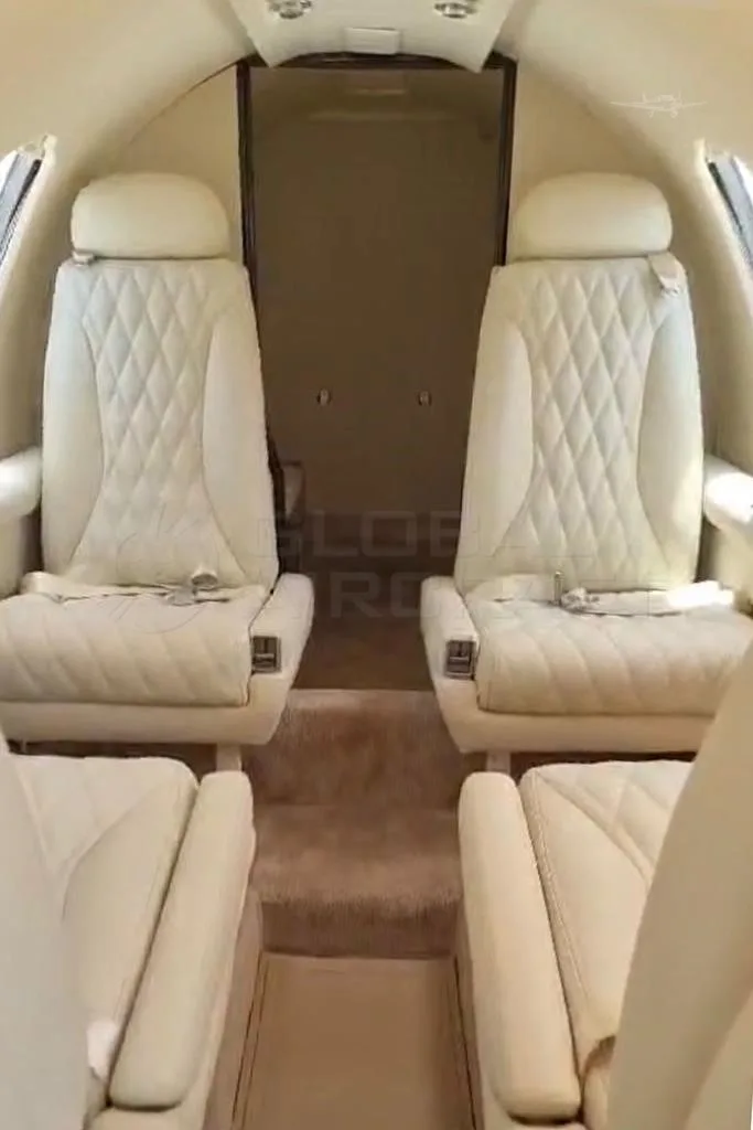 Cabin interior of a 1989 CESSNA CITATION II.