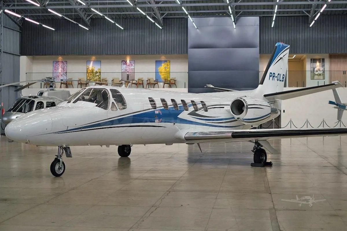 Exterior view of a 1989 CESSNA CITATION II, PR-OLB.