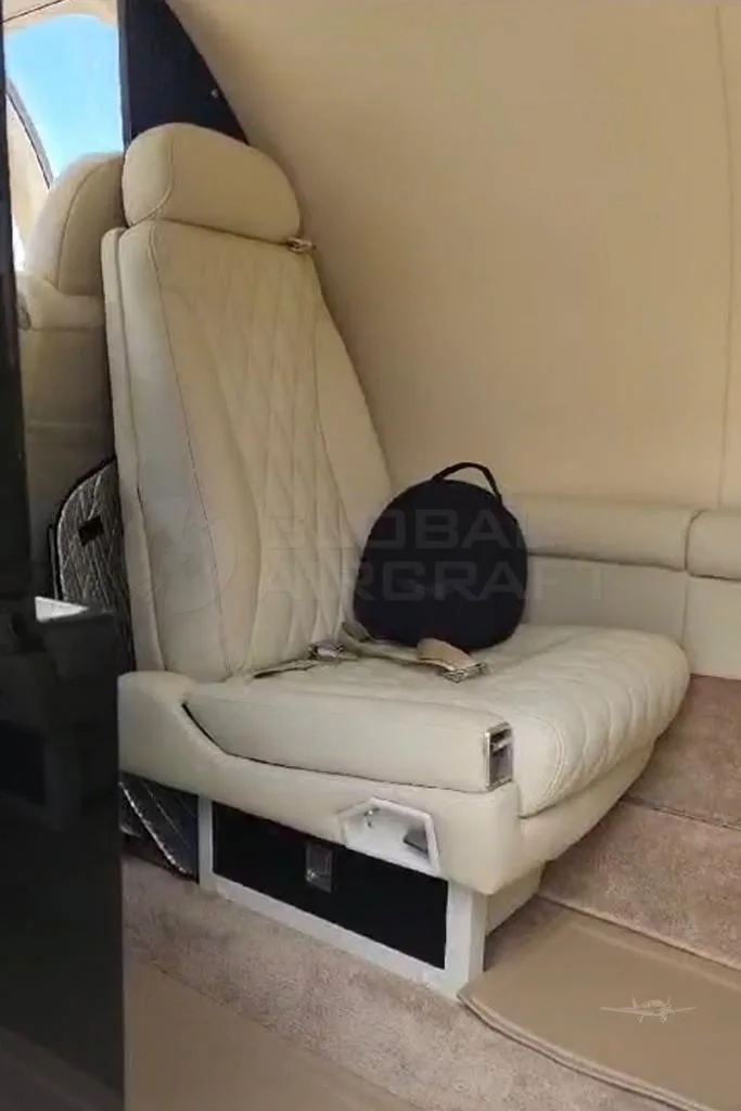 Cabin interior of a 1989 CESSNA CITATION II.