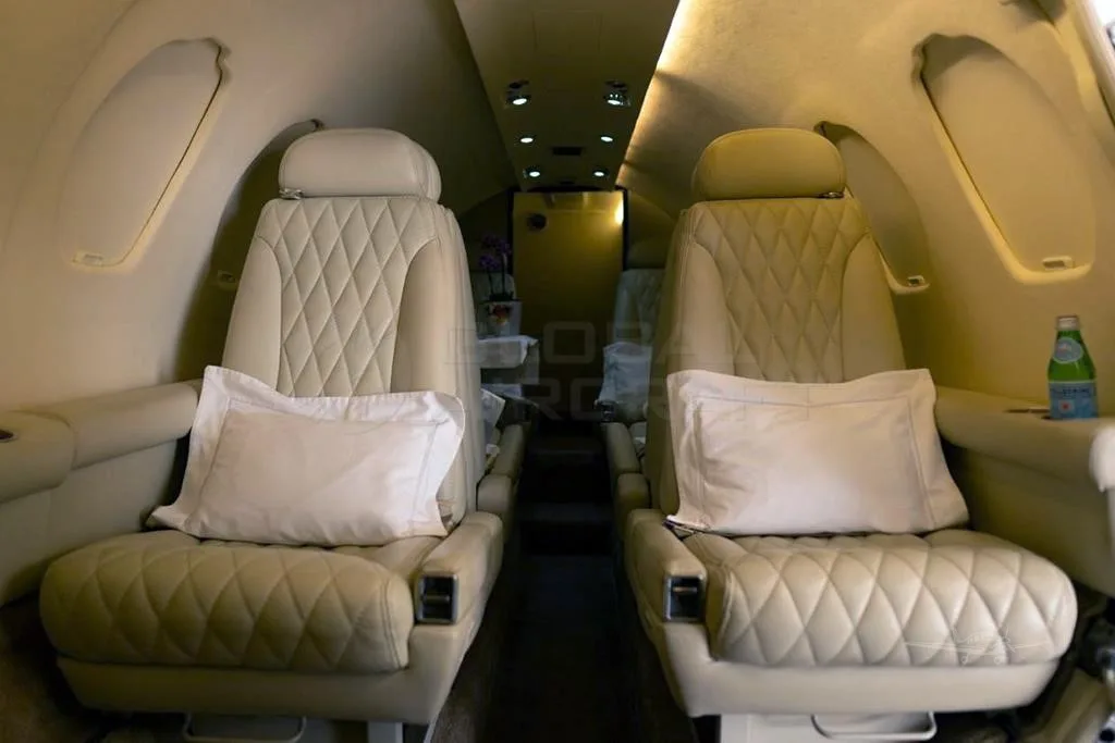 Cabin interior of a 1989 CESSNA CITATION II.