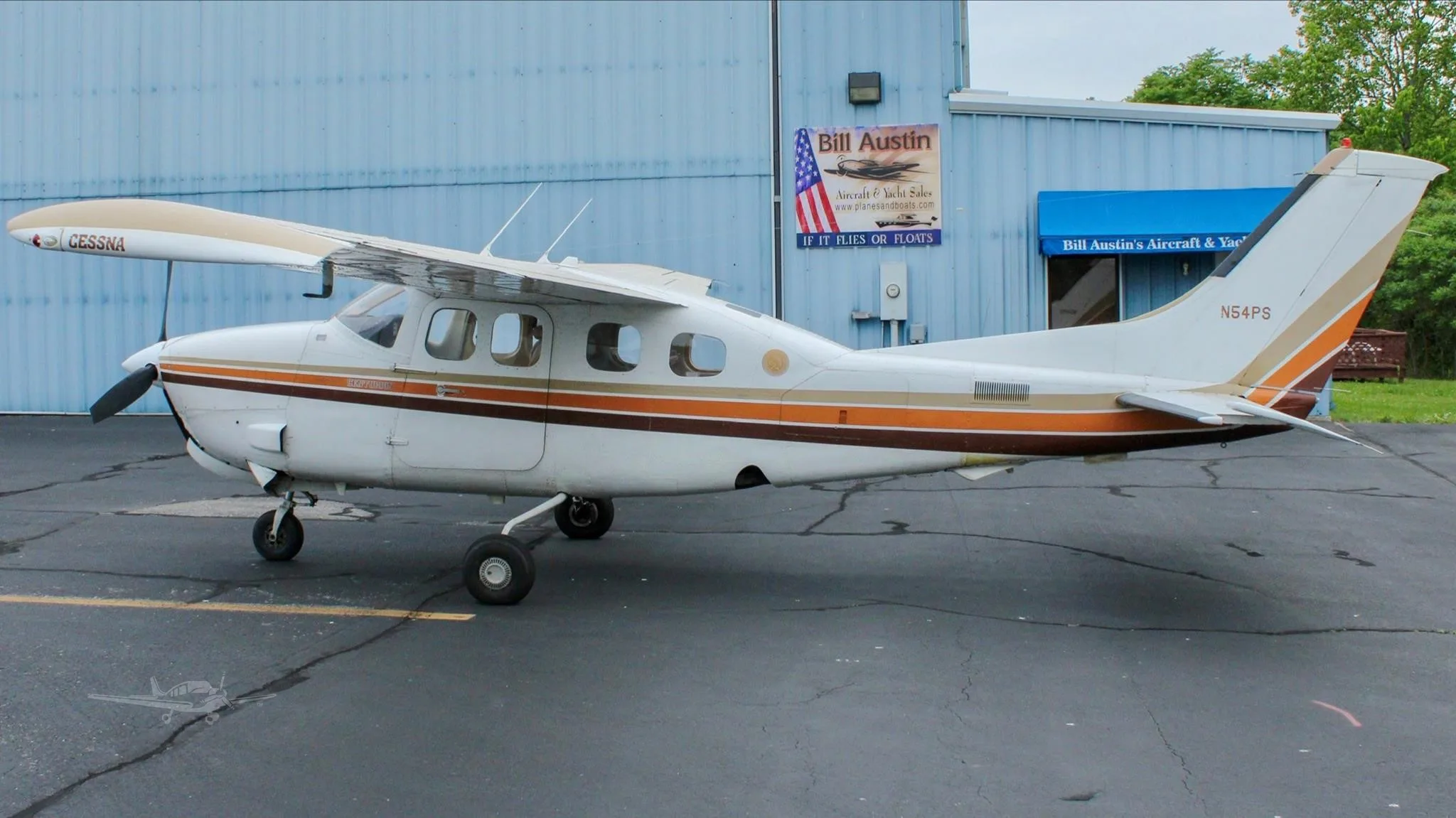 Exterior view of a 1980 CESSNA P210N, N54PS.