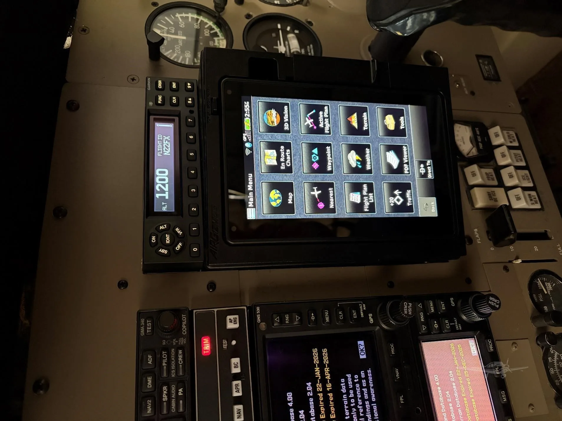 Avionics suite of a 1985 PIPER MALIBU.