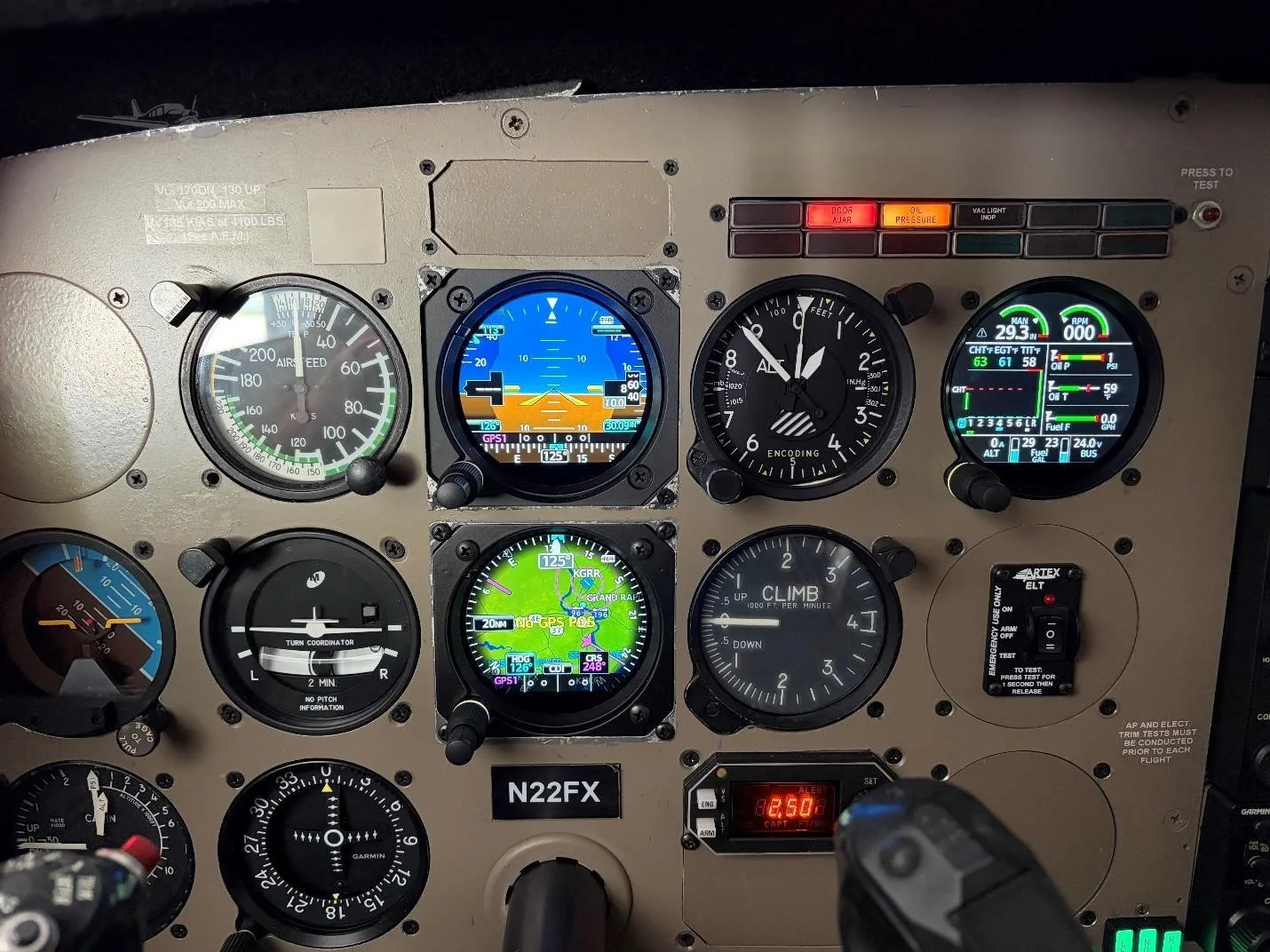 Cockpit and instrument panel of a 1985 PIPER MALIBU.