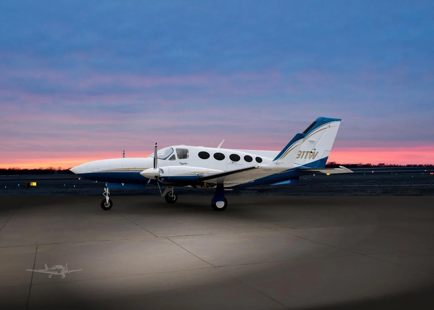 Exterior view of a 1978 CESSNA 414A, N91TW.
