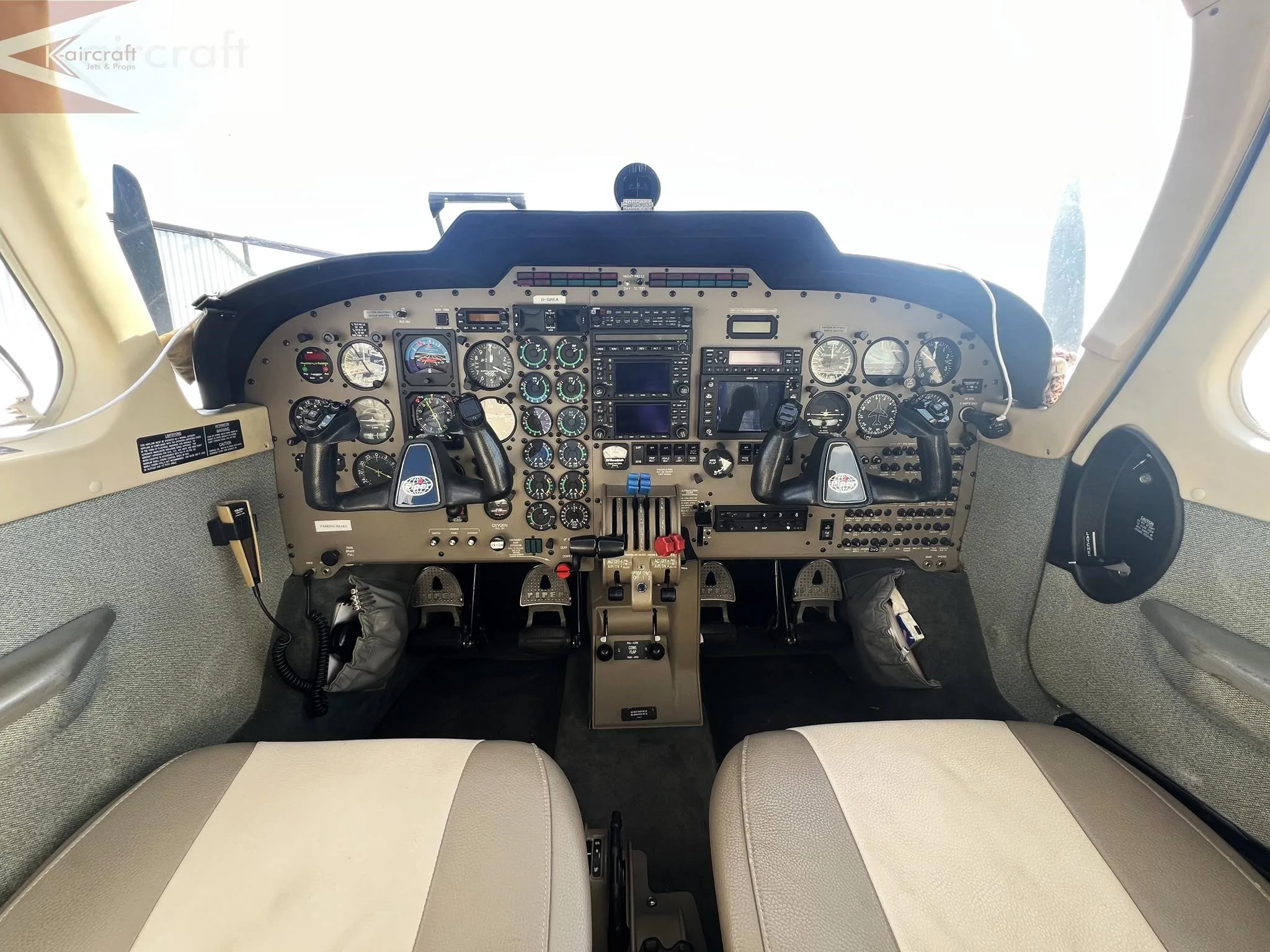 2000 Piper Seneca V