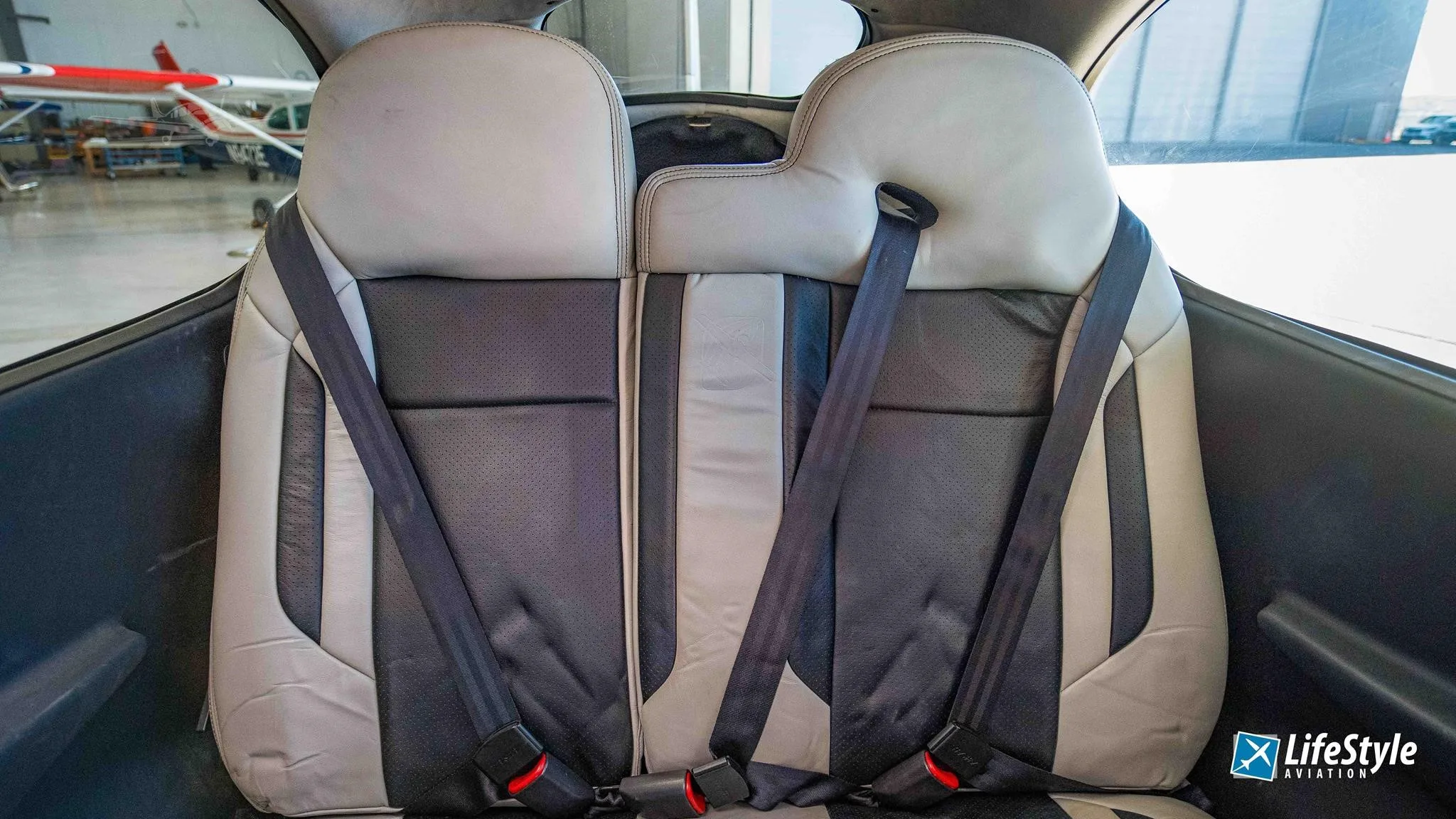 Cabin interior of a 2013 CIRRUS SR22-G5 TURBO.