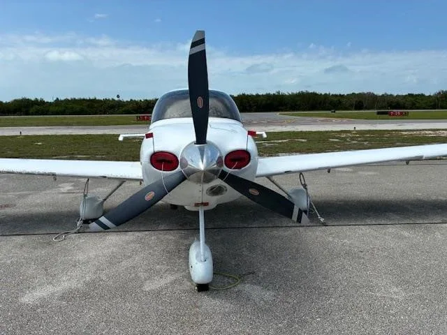 2001 CIRRUS SR22