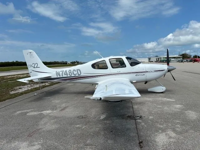 2001 Cirrus SR22