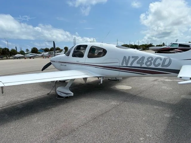 2001 Cirrus SR22