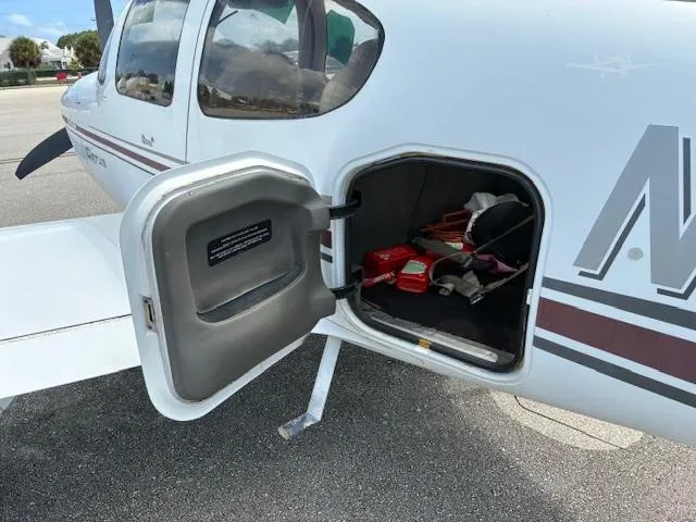 2001 Cirrus SR22