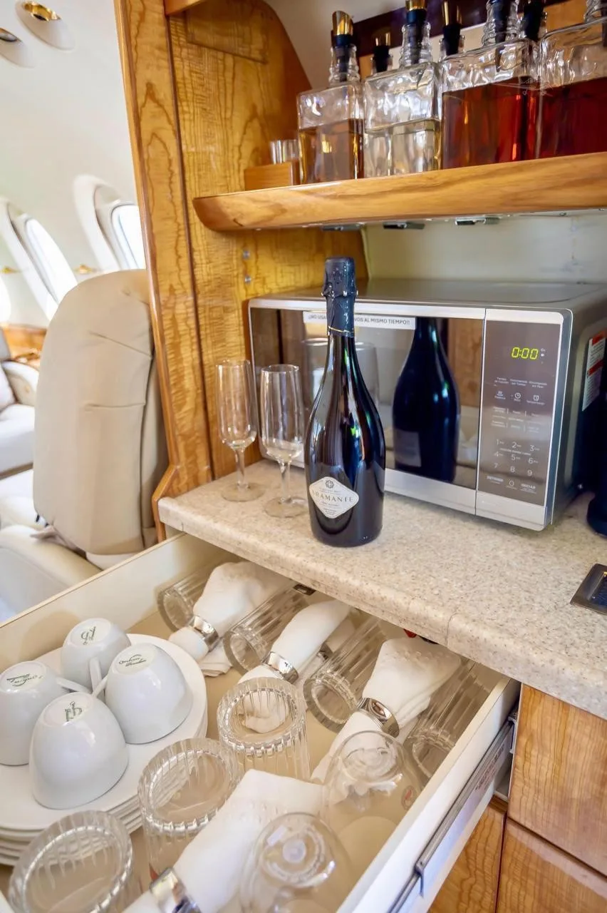 1999 Hawker 800XP