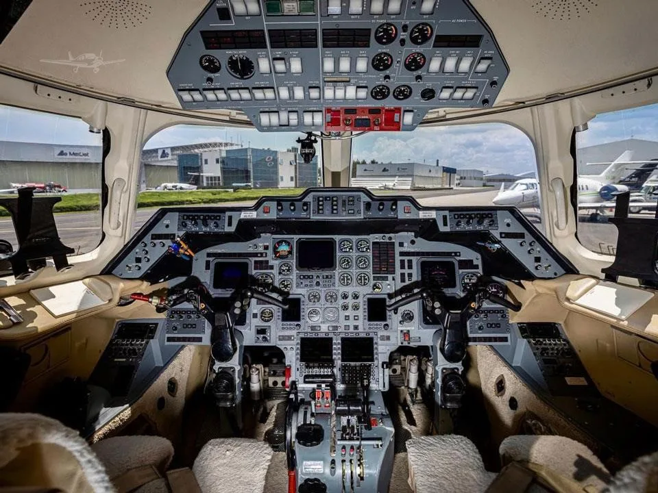 1999 Hawker 800XP