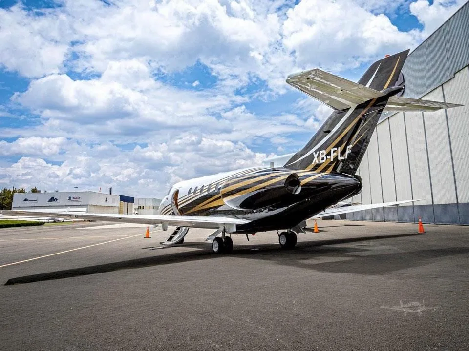 1999 Hawker 800XP