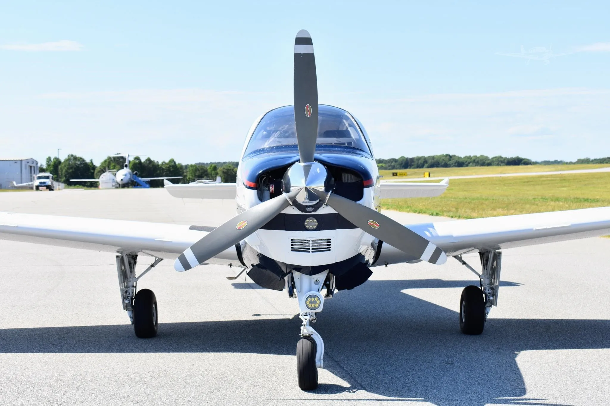 Exterior view of a 2005 BEECHCRAFT A36 BONANZA, N129BM.